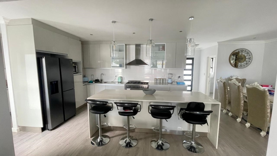 3 Bedroom Property for Sale in Sagewood Western Cape